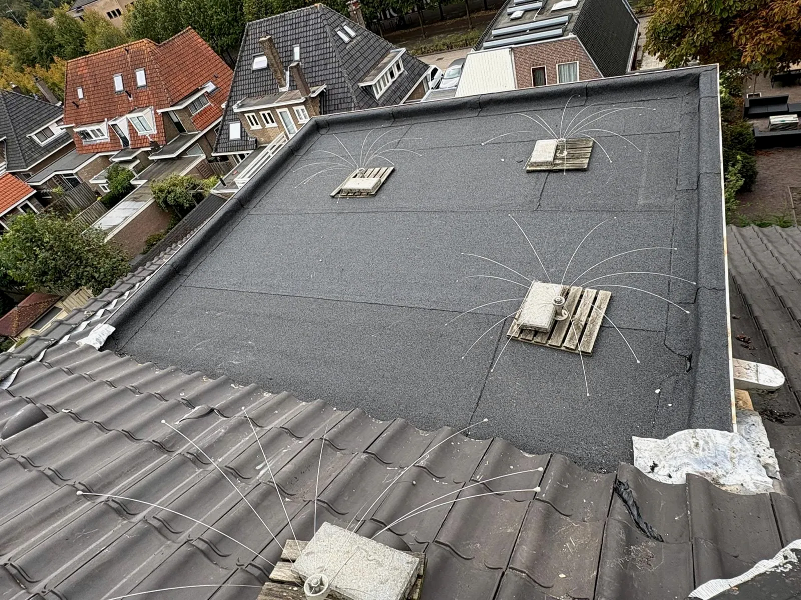 Plat dak – bitumen met leislag